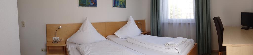 Hotel-Restaurant Zum Goldenen Hahnen Markgroningen Luaran gambar