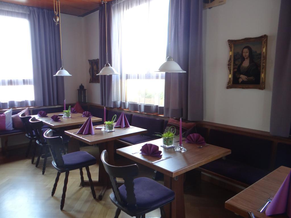 Hotel-Restaurant Zum Goldenen Hahnen Markgroningen Luaran gambar