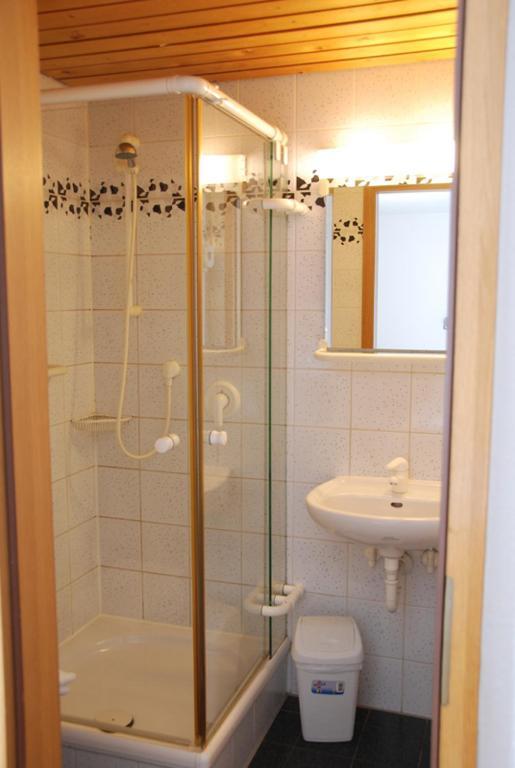 Hotel-Restaurant Zum Goldenen Hahnen Markgroningen Bilik gambar